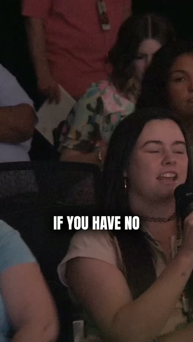 An audience member asking Garrett about creating cash flow